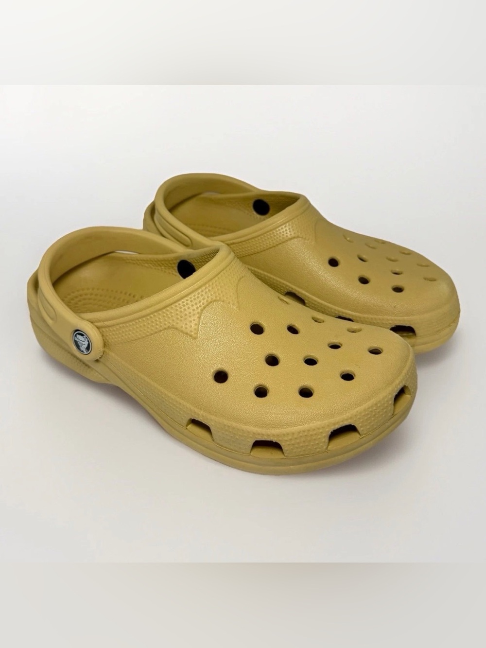 Crocs Classic Clogs Women's Size 8-9/Mens 6-7 Slip On Wheat Waterproof